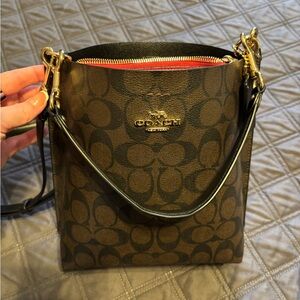 Coach Mollie Bucket Bag 22